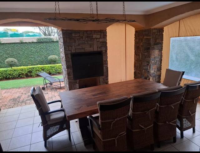 4 BEDROOM PROPERTY TO RENT IN LYNNWOOD MANOR